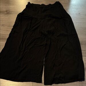 Elegant Black Wide-Leg Women's Pants